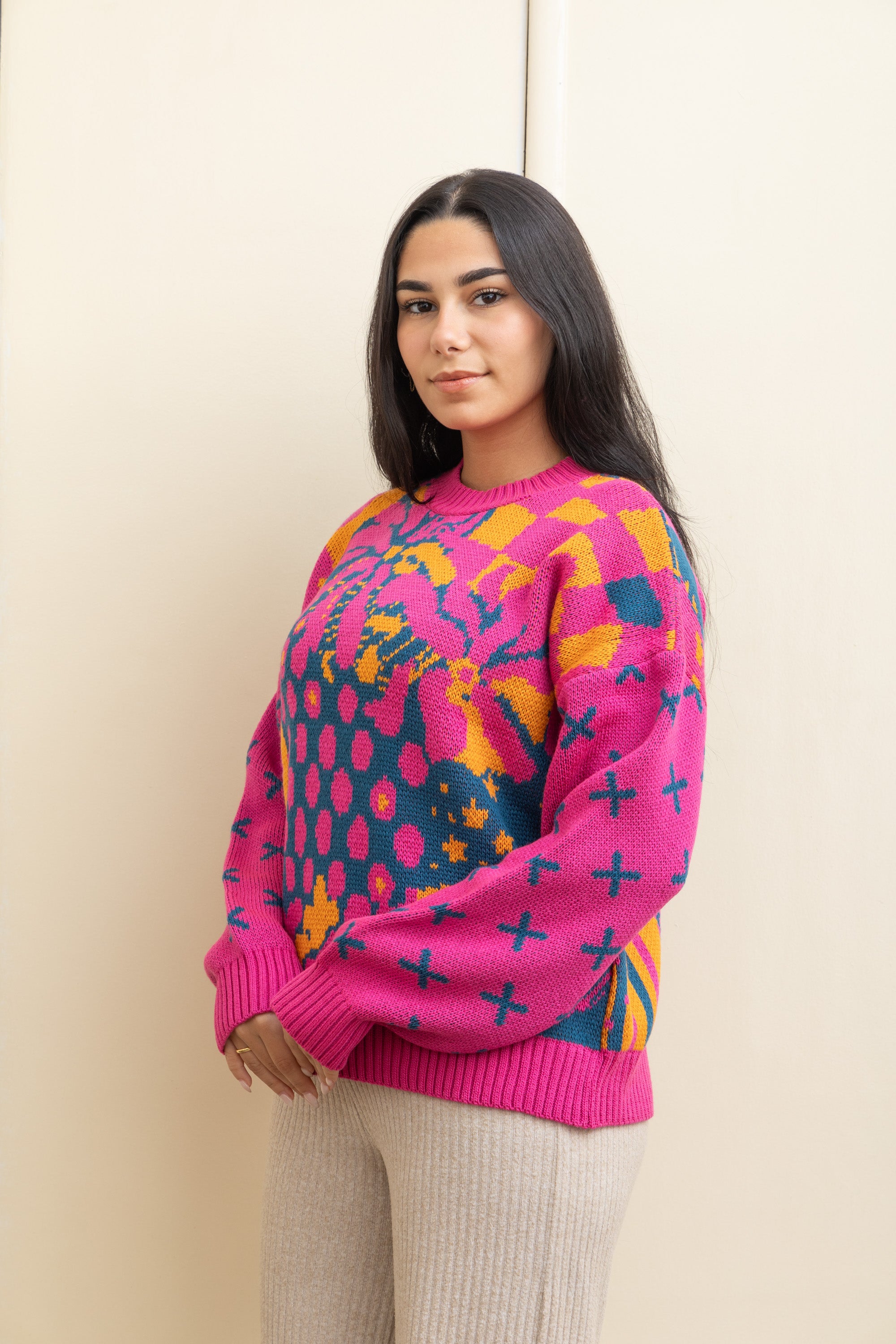 Image of Pink Knit Pullover – Classic with a Twist
